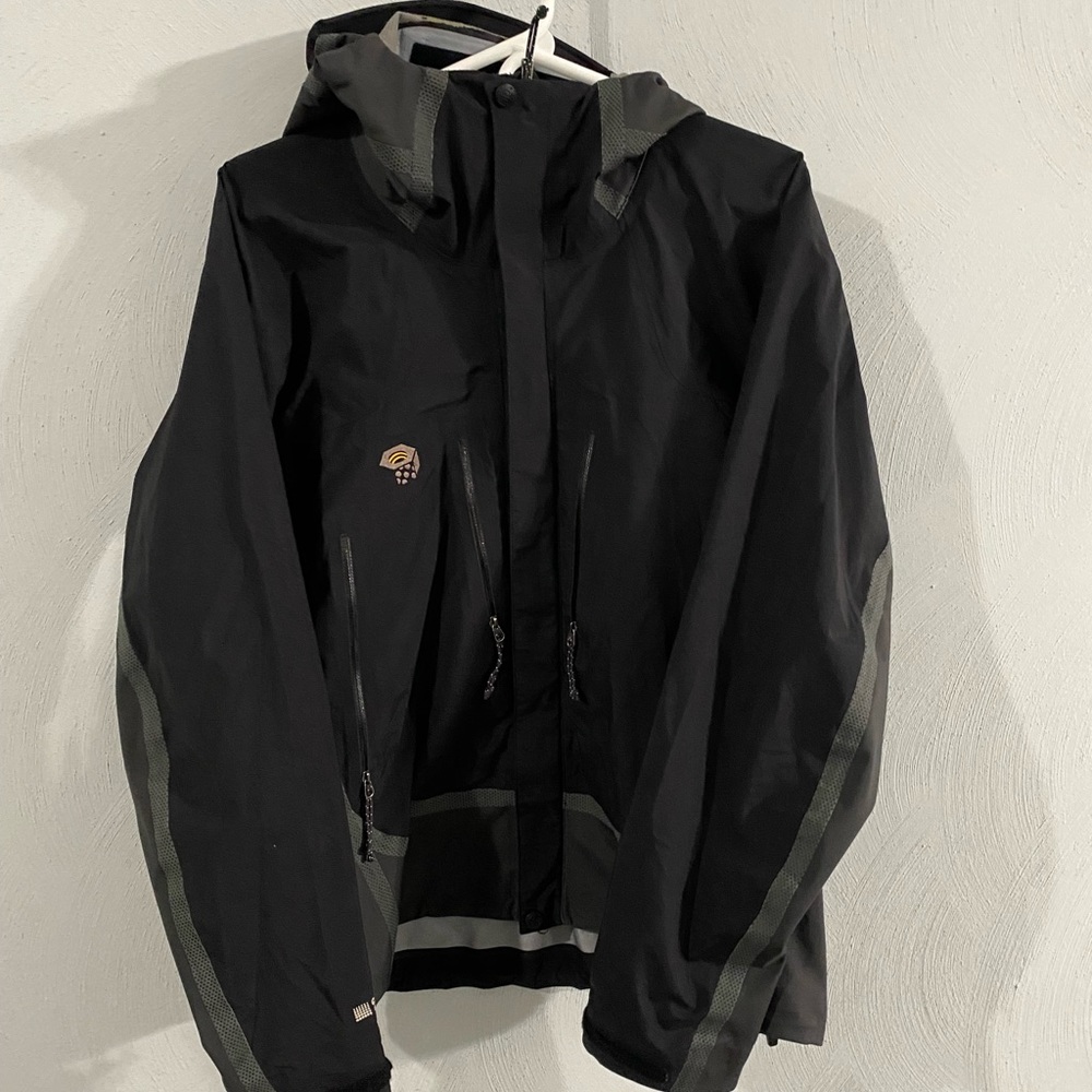 Mens mountain hardwear shell